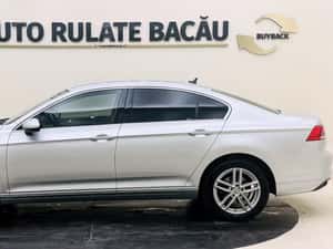 Volkswagen Passat Automată 120 HP Diesel — miniatura 4
