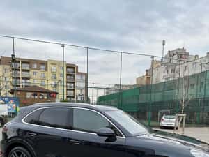 Porsche Cayenne 2019, 81.592 km, 550 cp, 62.900 EUR — miniatura 2