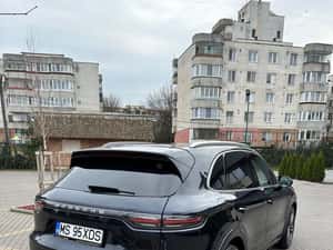 Porsche Cayenne 2019, 81.592 km, 550 cp, 62.900 EUR — miniatura 3