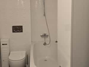 Apartament cu 2 camere, balcon și parcare — miniatura 5