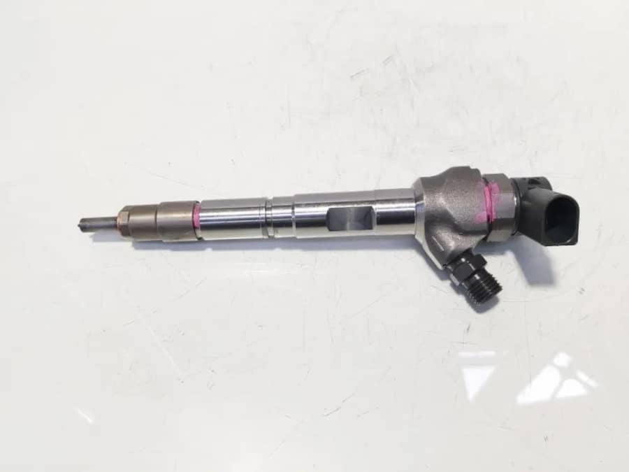 Injector, cod 04L130277AD, 0445110473, Skoda Octavia 3 (5E3), 1.6 TDI, CLH — fotografie 1 din 4