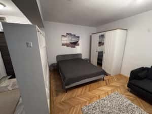 Inchiriez garsoniera Calea Bucuresti zona Piata Centrala — miniatura 3