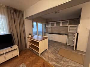 Inchiriez garsoniera Calea Bucuresti zona Piata Centrala — miniatura 4