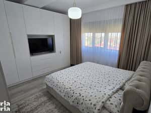2 camere l bloc nou l Rest Cocosu' Rosu — miniatura 1
