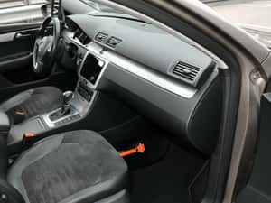 Volkswagen Passat Automată 122 HP Benzină — miniatura 7