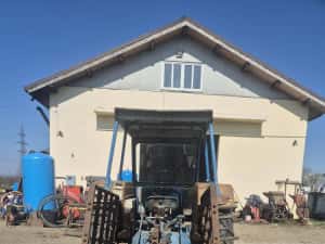 Tractor Ford 4600-66 cai — miniatura 4