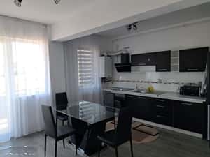 Apartament 3 camere  de inchiriat