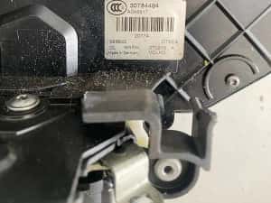 Broasca incuietoare usa dreapta spate RHD VOLVO S80 2007 30784494 31416680 — miniatura 2