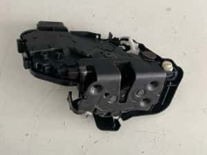 Broasca incuietoare usa dreapta spate RHD VOLVO S80 2007 30784494 31416680 — miniatura 8