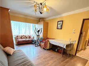 Vanzare apartament 2 camere decomandat, etaj 1, intrare Racadau — miniatura 2