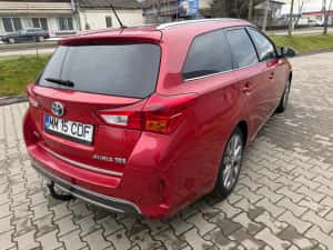 Toyota Auris 1.8 HYBRID — miniatura 3