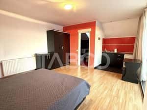 Garsoniera de inchiriat 25 mp utili in Fagaras cu toate taxele incluse — miniatura 3