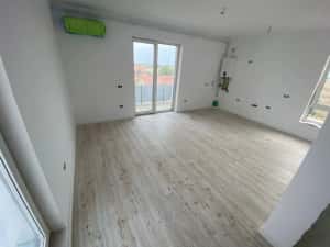 Comision 0%. 3 camere. Nou. etaj 1. Girocului - langa Profi str. Neptun. — miniatura 3