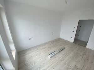 Comision 0%. 3 camere. Nou. etaj 1. Girocului - langa Profi str. Neptun. — miniatura 5