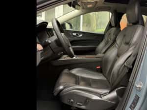 VOLVO XC 60 DARK Inscription 2023 2.0 197Cp E6 Hybrid 4WD Panoramic Ful led Camera 150000 Km — miniatura 5