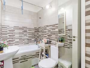 2 camere, mobilat, renovat cu boxa si loc de parcare, et 4/10 — miniatura 6