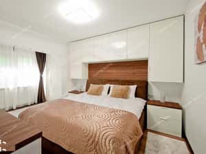 De închiriat apartament 3 camere, Micro 20 — miniatura 3