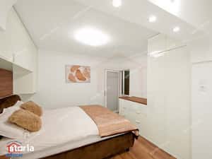 De închiriat apartament 3 camere, Micro 20 — miniatura 4