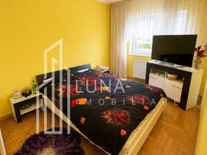 Apartament 3 camere + cameră amenajată la subsol | 2 băi | Tractorul — miniatura 4