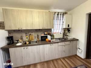 Apartament Busteni - mobilat, cu terasa acoperita si beci interior! — miniatura 5