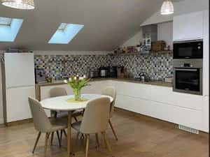 Apartament 4 cam., decomandate., 125 mp-LUX, str.Muzeul Apei, Floresti — miniatura 4