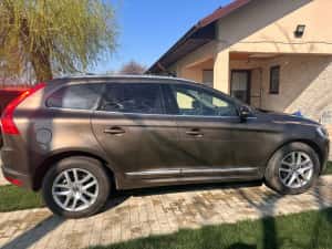 Autoturism VOLVO XC 60 — miniatura 1