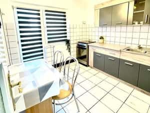 Inchiriez apartament 55 mp cu 1 camera cu centrala. — miniatura 6