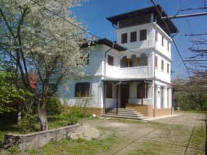 Vand conac+3540mp in Valenii de Munte, — miniatura 1