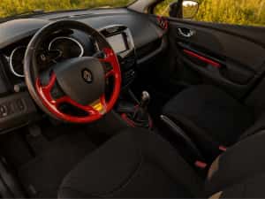 Renault Clio 0.9 TCe ECO 90 CP – Black&Red Collection — miniatura 8