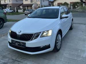 Skoda Octavia / 2020 / Euro 6 / Carplay — miniatura 10