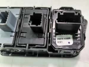 Panou butoane 255704283r Dacia Spring 1 (facelift) (2022 - 2024) — miniatura 2