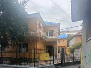 Proprietar,Sagului-Dambovita,Pretabil pt Clinica,Azil,Gradinita, etc,Merita Văzuta,Neg — miniatura 1