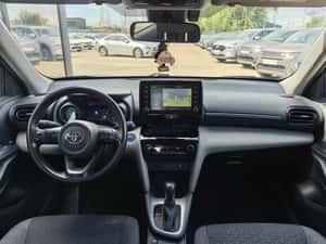 Toyota Yaris Hibrid (2022) – 17.690 EUR — miniatura 5