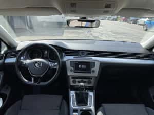Vand VW Passat 2016 imepcabil , manual , 1.6 disel — miniatura 6