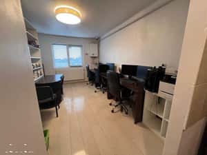 Inchiriez garsoniera (doar pentru birou) — miniatura 1