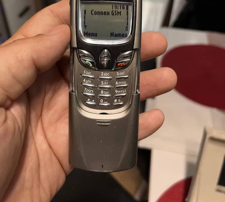 Nokia 8890 ! Stare buna ! — fotografie 1 din 10