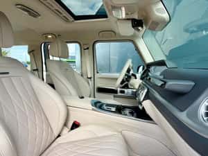 Mercedes-Benz G 63 AMG Automată 585 HP Benzină — miniatura 3