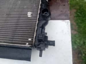 Radiator apa Opel astra j 1.7 cdti stare perfecta — miniatura 8
