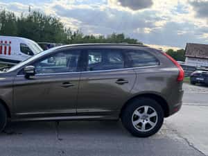 Volvo XC60 X C 60 Manuală 181 HP Diesel — miniatura 5