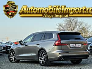 VOLVO V60 T8 AWD Plug In Hybrid Recharge Inscription — miniatura 4