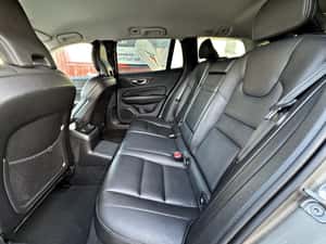 VOLVO V60 T8 AWD Plug In Hybrid Recharge Inscription — miniatura 6