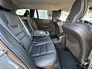 VOLVO V60 T8 AWD Plug In Hybrid Recharge Inscription — miniatura 7