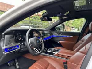 Bmw 740Ld / An : 2023/05 / 38.000 Km — miniatura 5