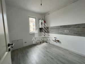 Apartament cu 2 camere, bucatarie inchisa in Giroc la asfalt — miniatura 2