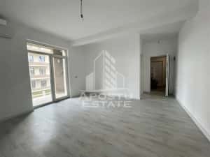 Apartament cu 2 camere, bucatarie inchisa in Giroc la asfalt — miniatura 5