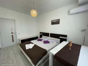 Închiriez apartament  in regim hotelier cu 2 camere decomandate — miniatura 2