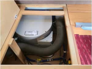 Rulota Chateau Lunar 430, An 2005, 2 zone, Pat matrimonial, Panouri solare, boiler gaz, full of camping — miniatura 9