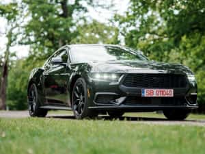 Ford mustang 2025 — miniatura 1