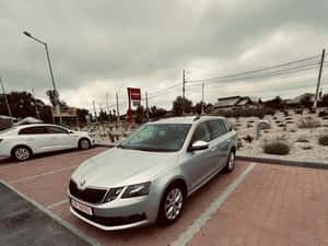 Skoda Octavia 2020 - 150 CP - Automată - Second Hand — miniatura 2