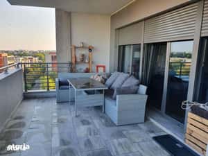 Apartament 3 camere, balcon și garaj în Vatra Nouă — miniatura 4